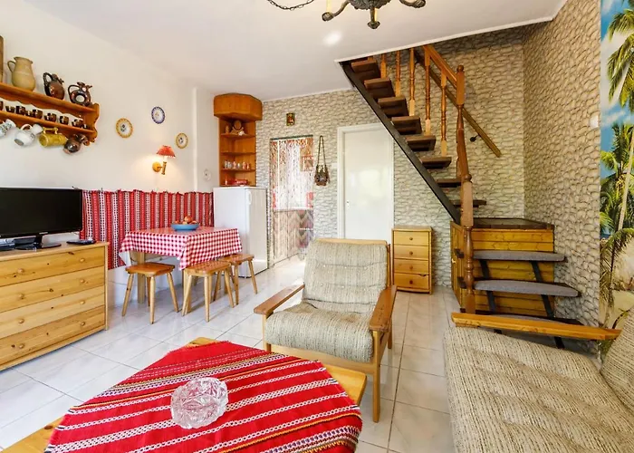 Mathias Rex By Interhome בלטונללה